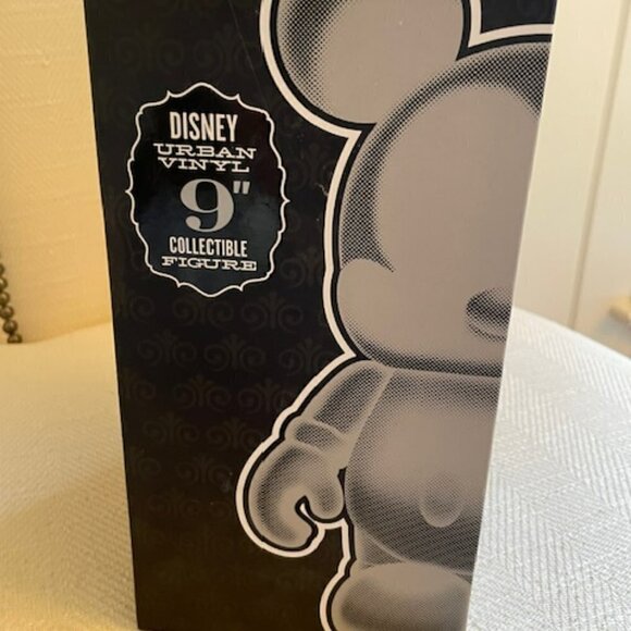 Disney Vinylmation Urban #5 Maria Clapsis 9” Vinyl Collectible Figure Orange NEW - Picture 4 of 6